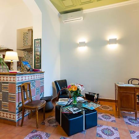 Don Pedro Rooms Vicere Di Toledo In The City Center Nápoles Exterior foto