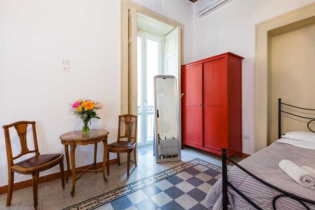 Don Pedro Rooms Vicere Di Toledo In The City Center Nápoles Exterior foto