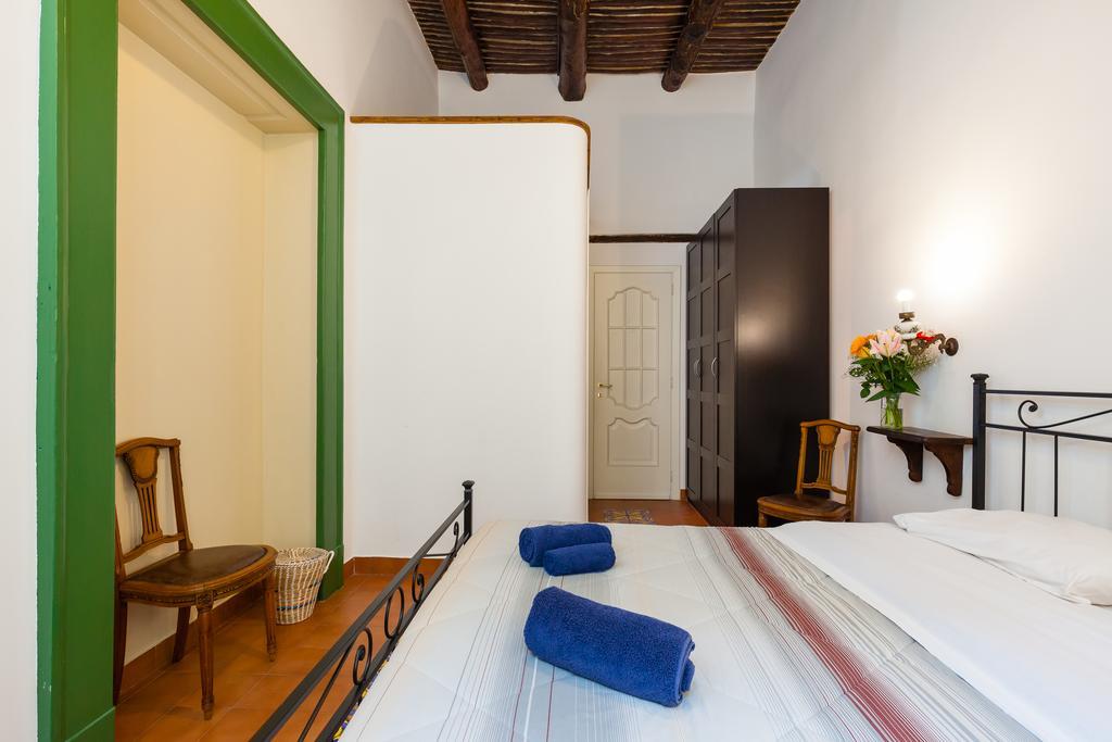 Don Pedro Rooms Vicere Di Toledo In The City Center Nápoles Exterior foto