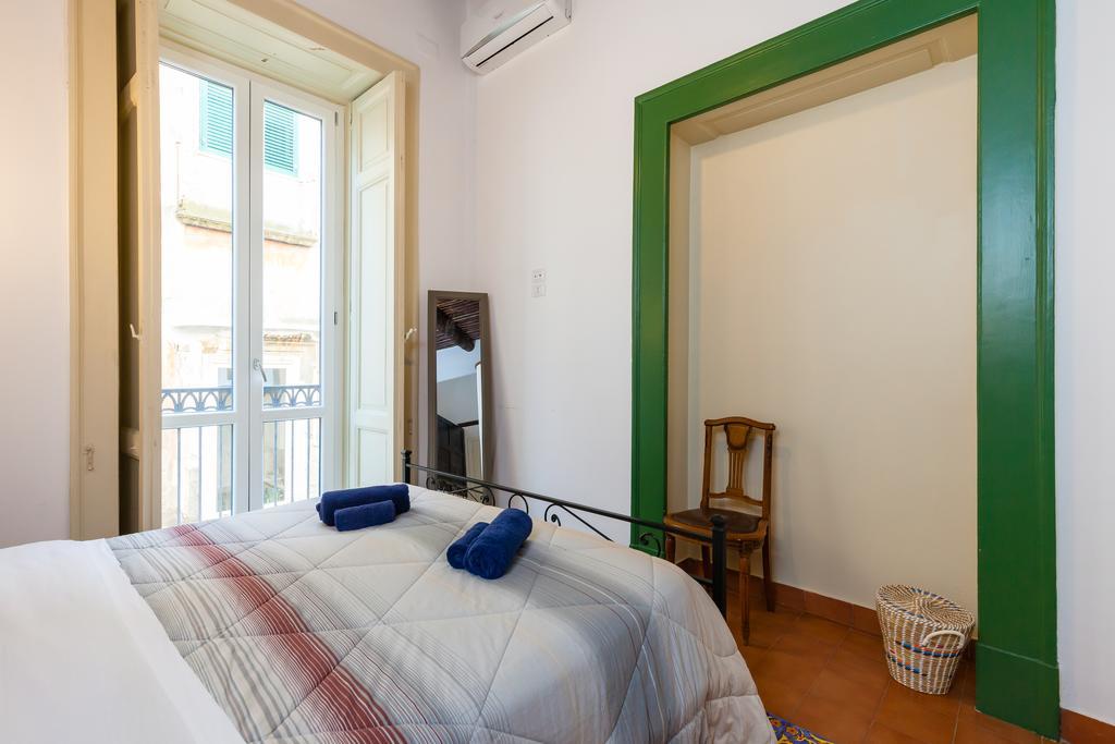 Don Pedro Rooms Vicere Di Toledo In The City Center Nápoles Exterior foto