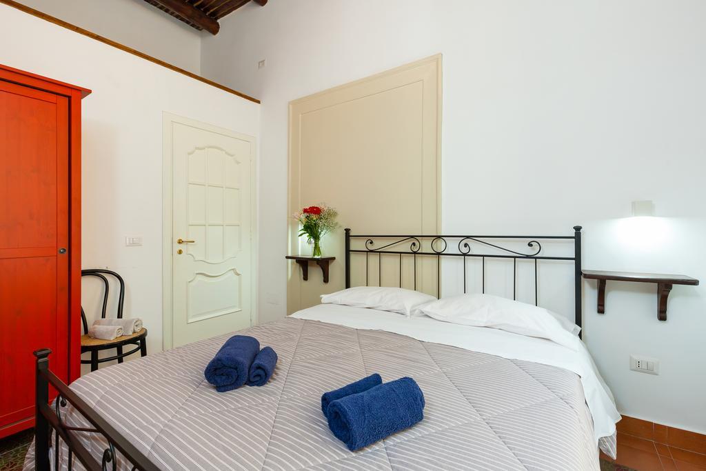 Don Pedro Rooms Vicere Di Toledo In The City Center Nápoles Exterior foto