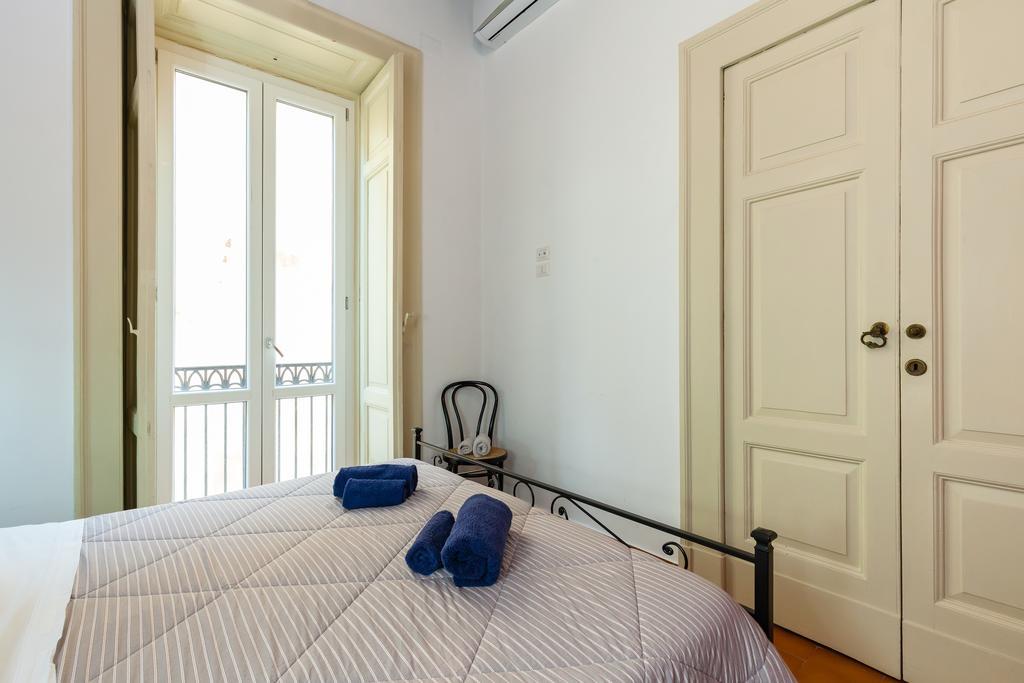 Don Pedro Rooms Vicere Di Toledo In The City Center Nápoles Exterior foto