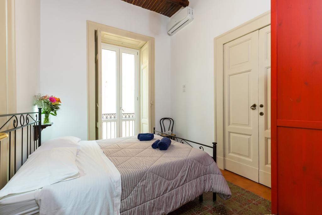 Don Pedro Rooms Vicere Di Toledo In The City Center Nápoles Exterior foto