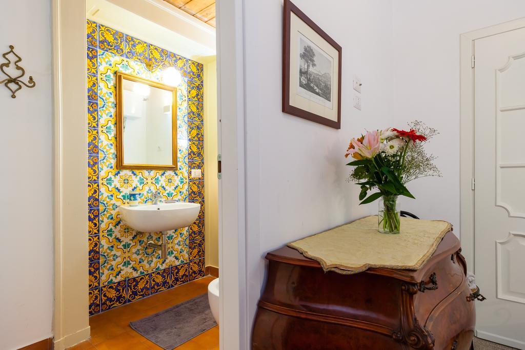 Don Pedro Rooms Vicere Di Toledo In The City Center Nápoles Exterior foto