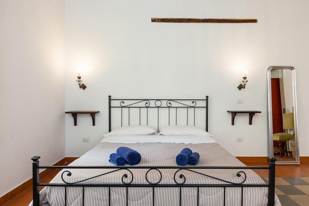 Don Pedro Rooms Vicere Di Toledo In The City Center Nápoles Exterior foto