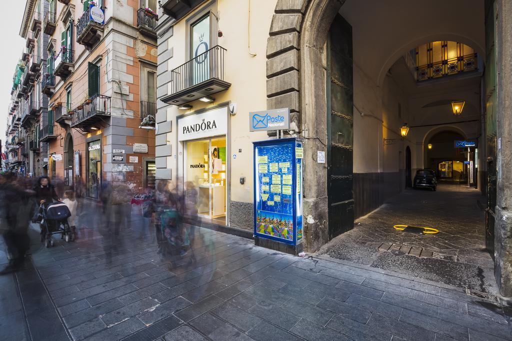 Don Pedro Rooms Vicere Di Toledo In The City Center Nápoles Exterior foto